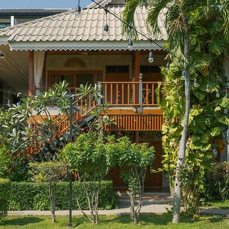 Buri Gallery House Chiang Mai Exterior photo