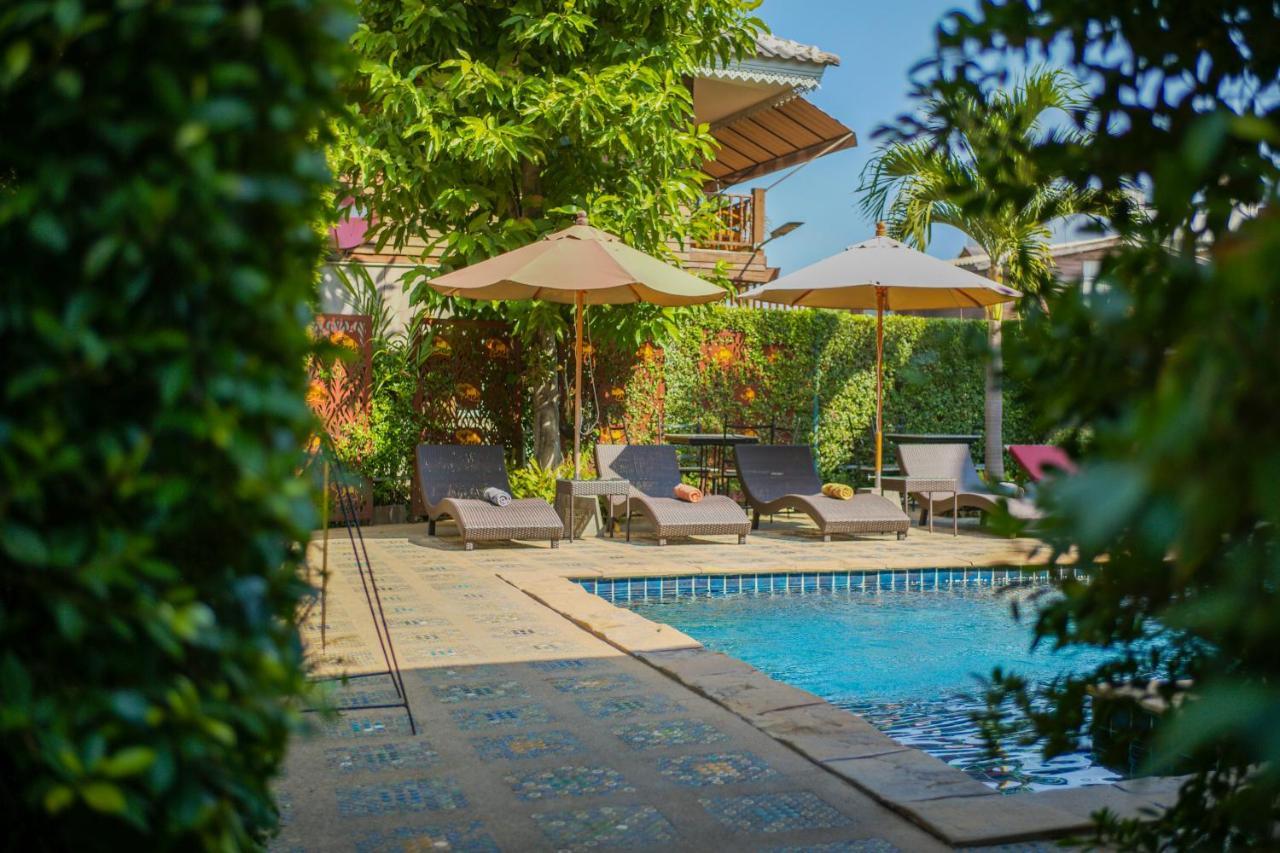 Buri Gallery House Chiang Mai Exterior photo