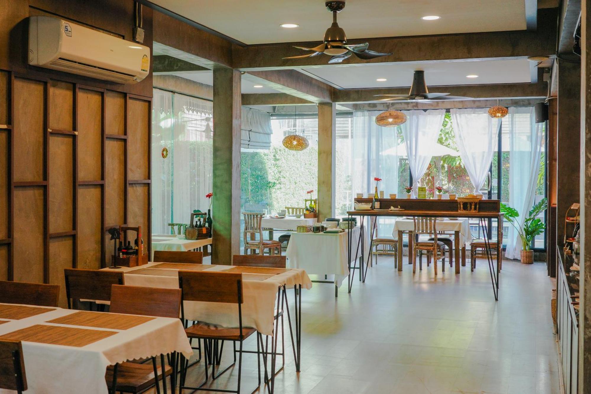 Buri Gallery House Chiang Mai Exterior photo