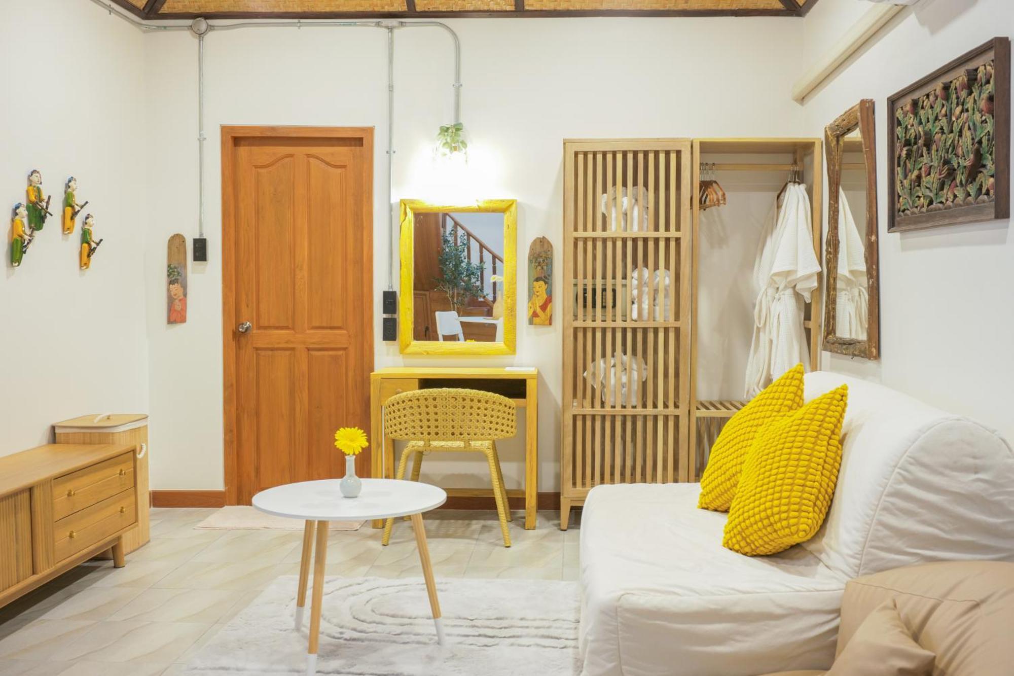 Buri Gallery House Chiang Mai Exterior photo