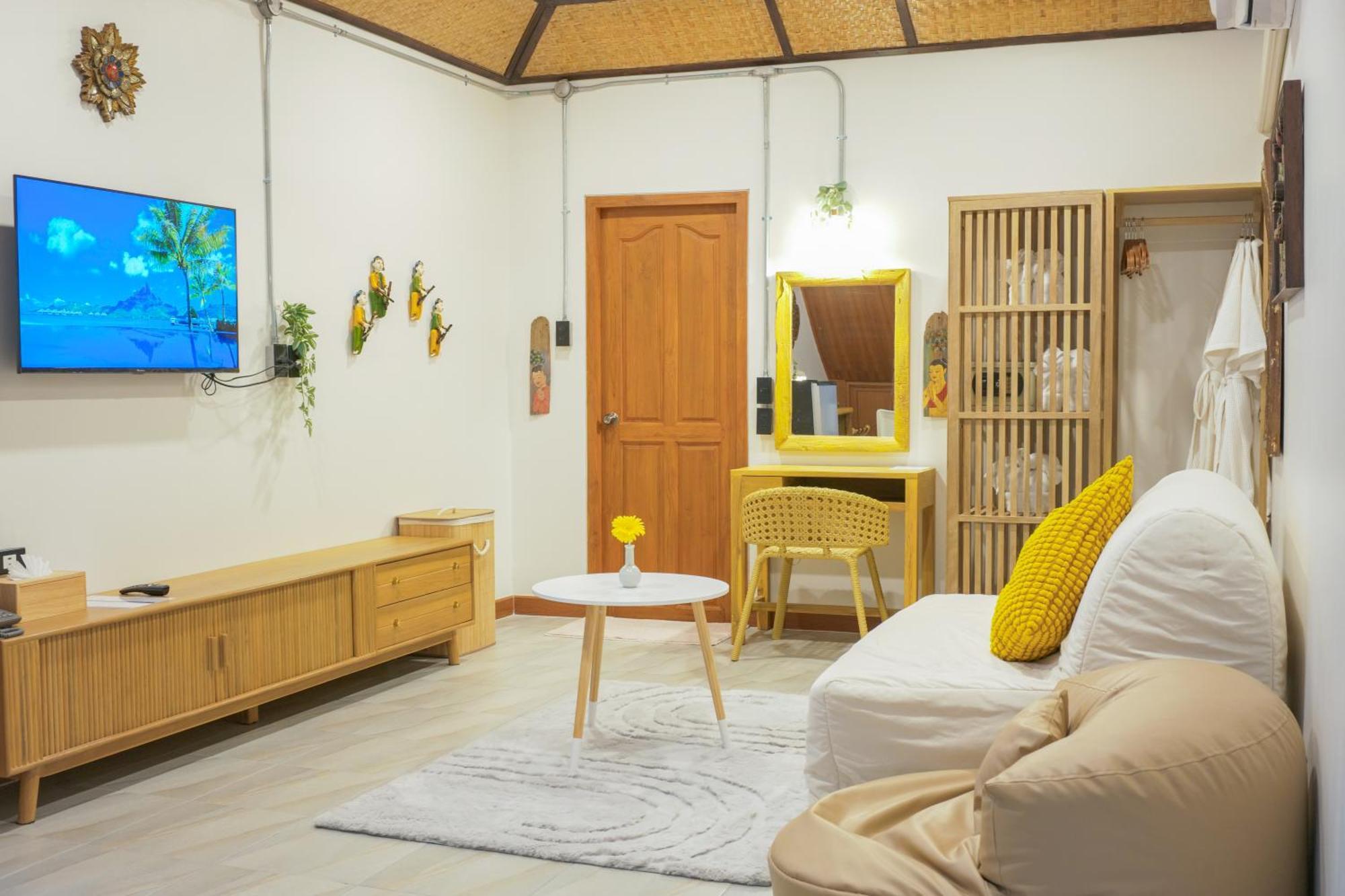 Buri Gallery House Chiang Mai Exterior photo