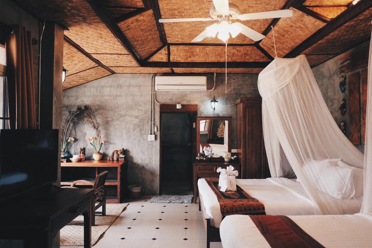 Buri Gallery House Chiang Mai Exterior photo